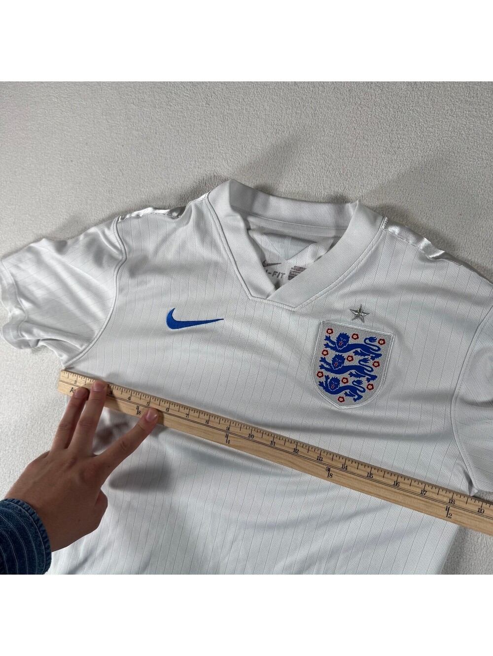 Nike England National Football Team White Jersey Size Small - Picture 8 of 12